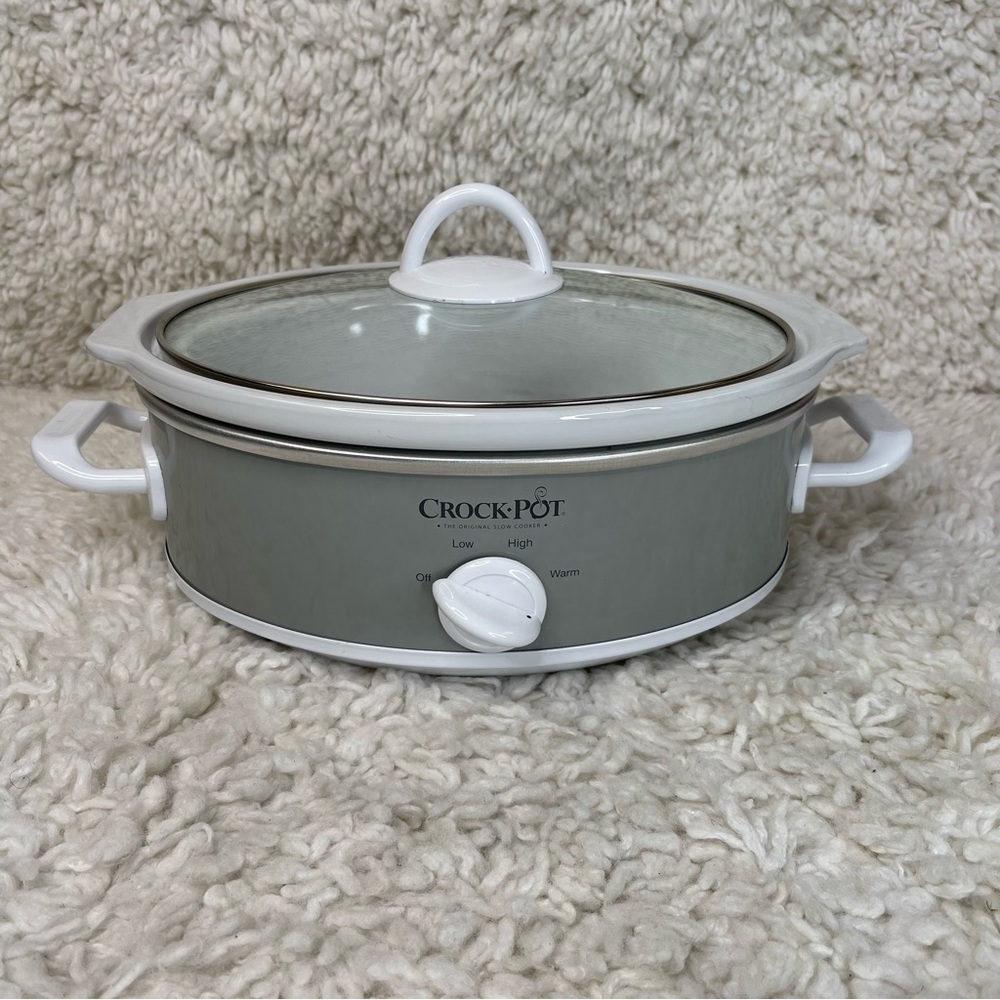 New Crock Pot 2.5-Quart Mini Casserole Slow Cooker White & Gray